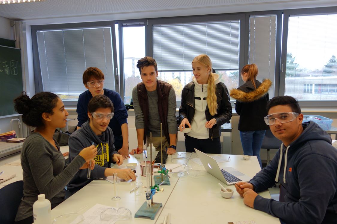 isf-ib-students-complete-group-4-science-project-isf-international